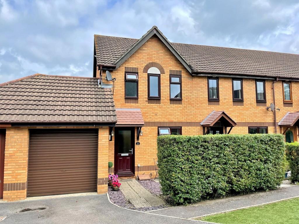 Clydesdale Road Whiteley 3 bed end of terrace house £360,000