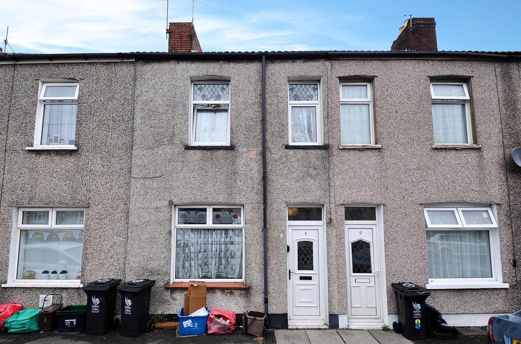 Marshfield Street, Newport 2 bed terraced house £120,000