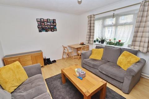 22 Roles Grove, Romford, RM6 5LT