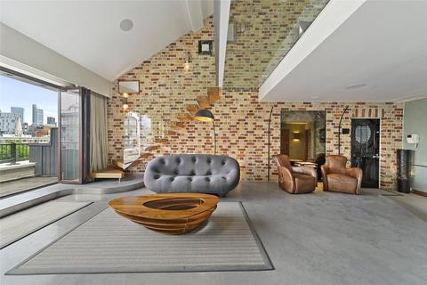18 Telfords Yard, London, E1W 2BQ
