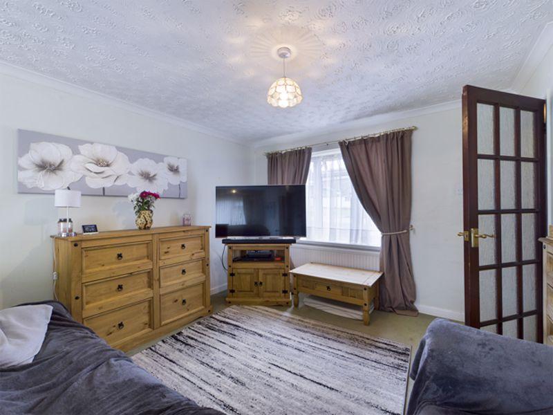 Maes y Dderwen, Monument Hill, Carmarthen 3 bed semidetached house £