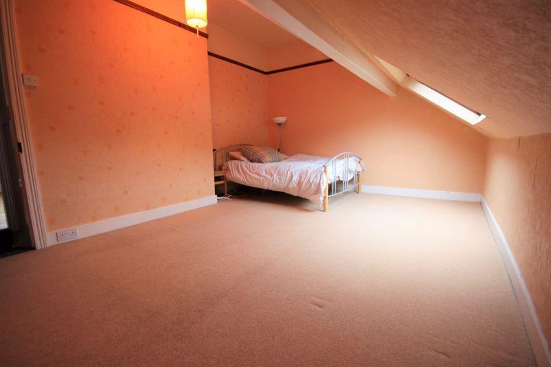 Top bedroom 2