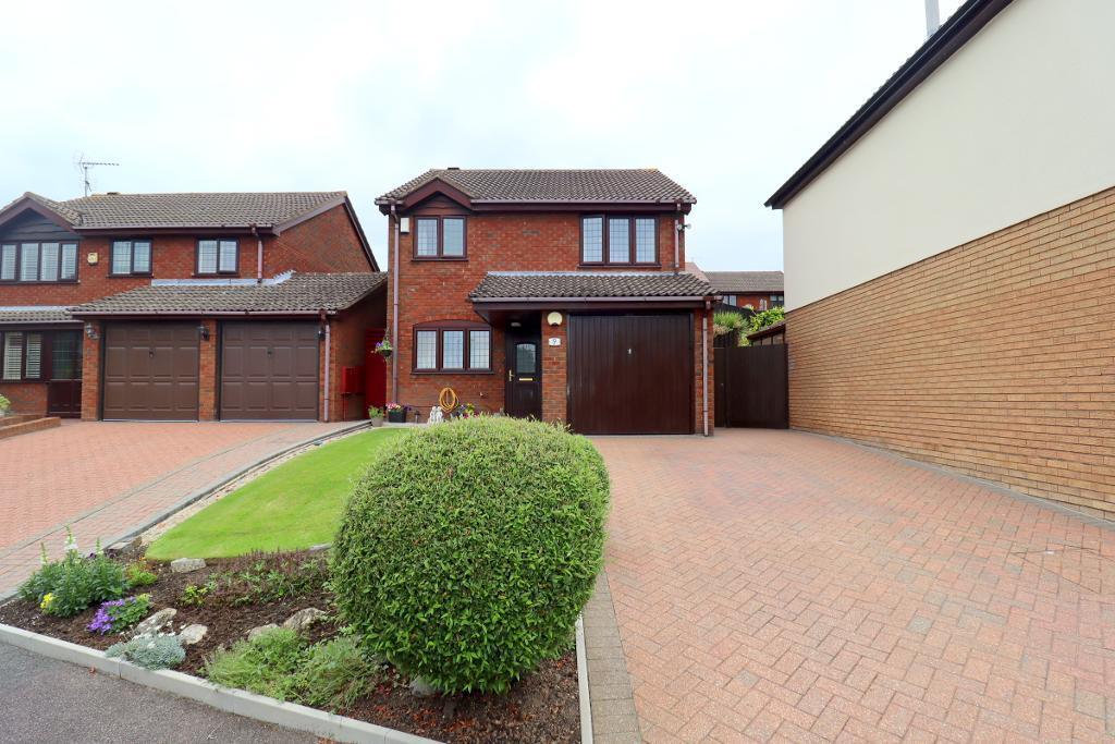 Ryefield, Barton Hills, Luton... 3 bed detached house £365,000