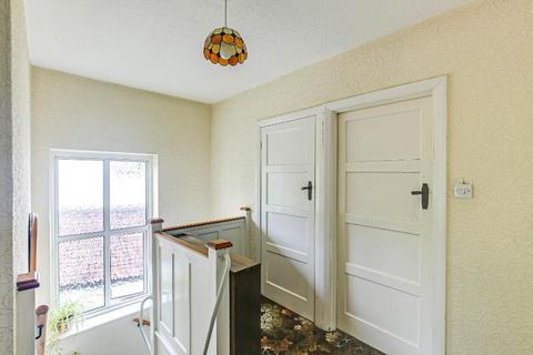 10 Croham Close, South Croydon, CR2 0DA