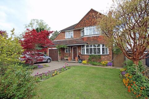 15 Sandhurst Close, South Croydon, CR2 0AD