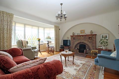 15 Sandhurst Close, South Croydon, CR2 0AD