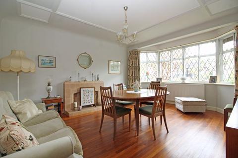 15 Sandhurst Close, South Croydon, CR2 0AD