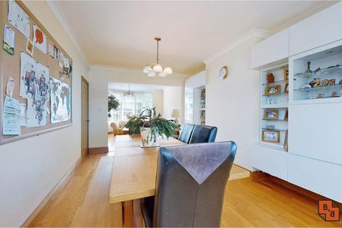 34 Manor Road, West Wickham, BR4 9PS