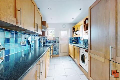 34 Manor Road, West Wickham, BR4 9PS