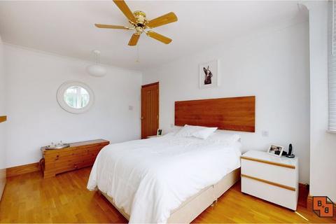 34 Manor Road, West Wickham, BR4 9PS