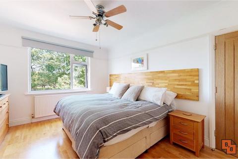 34 Manor Road, West Wickham, BR4 9PS
