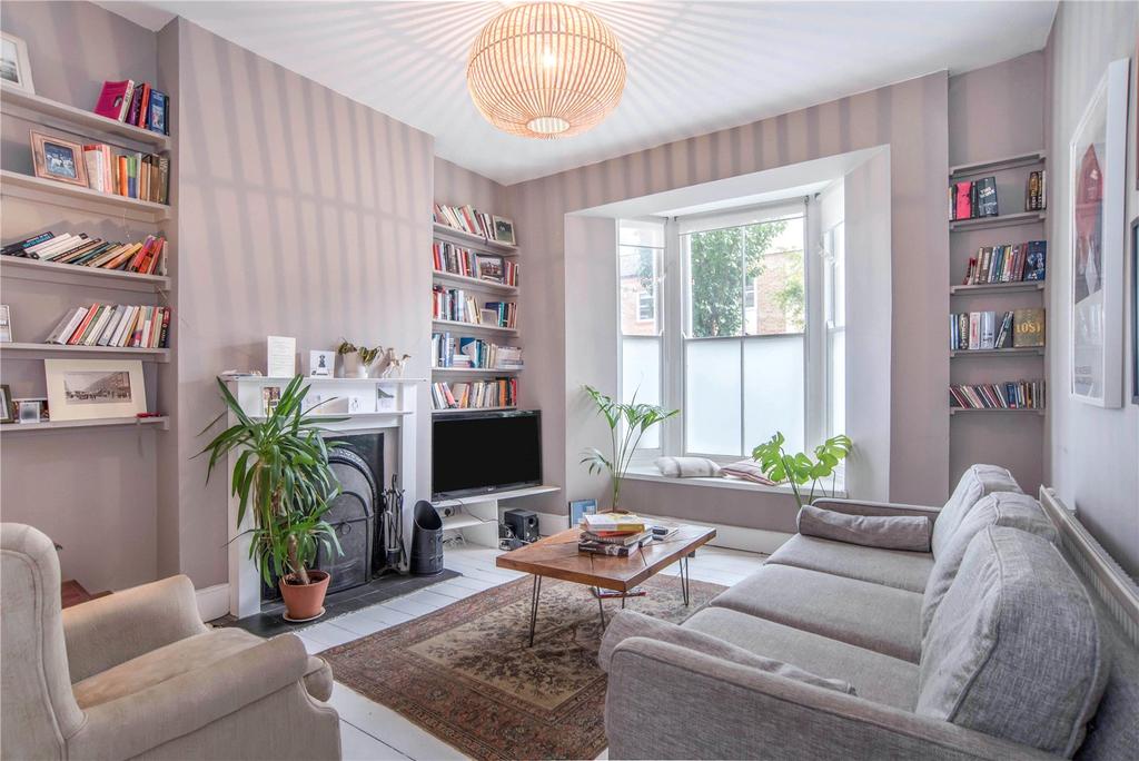 Clifden Road, London, E5 3 bed £2,300 pcm (£531 pw)