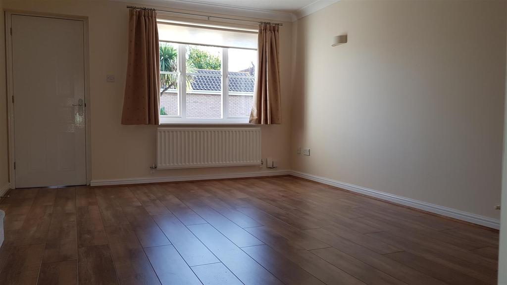 Dewberry Close, St. Marys Island... 3 bed semidetached house £1,400