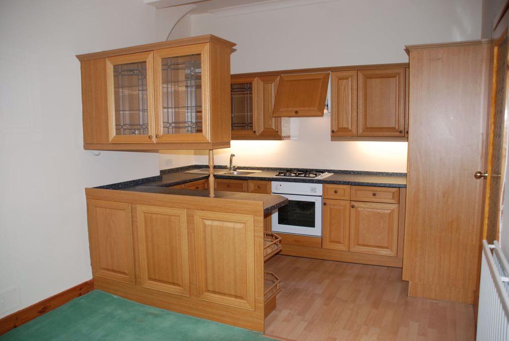 St Johns Road, GOUROCK 2 bed property £550 pcm (£127 pw)