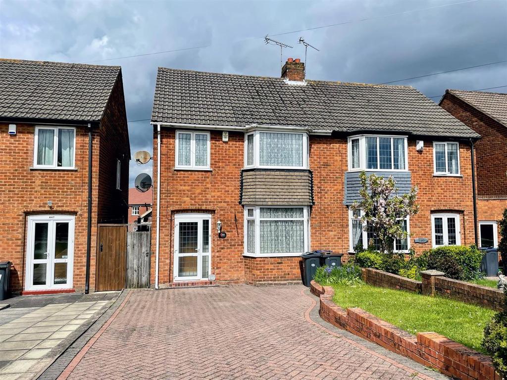 Redditch Road, Kings Norton, Birmingham, B38 3 bed house £895 pcm (£