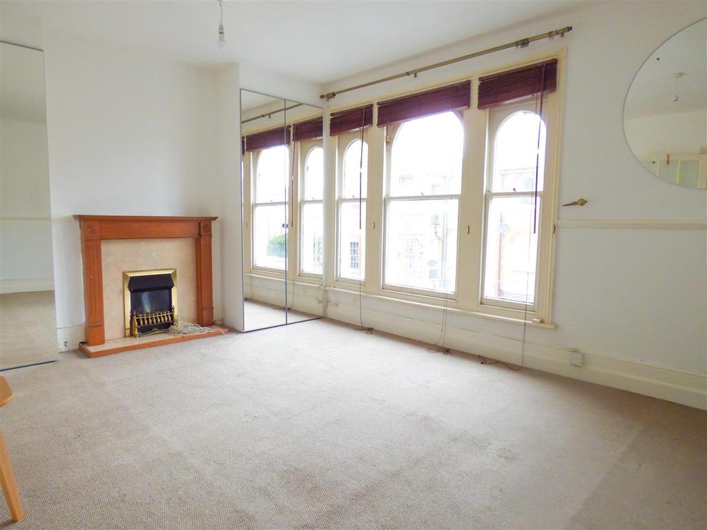 Darnley Street, Gravesend, Kent 1 bed £160,000