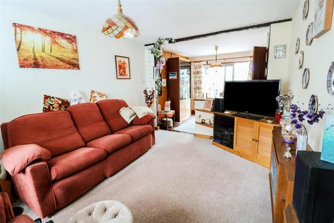 27 Finchmoor, Harlow, CM18 6UD