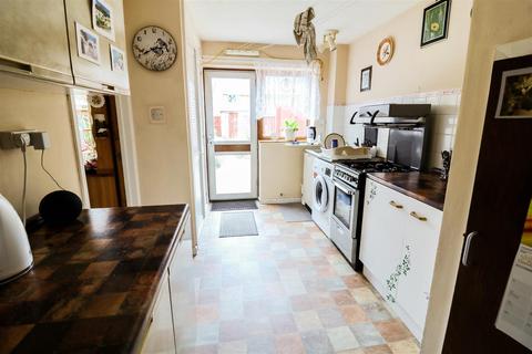 27 Finchmoor, Harlow, CM18 6UD
