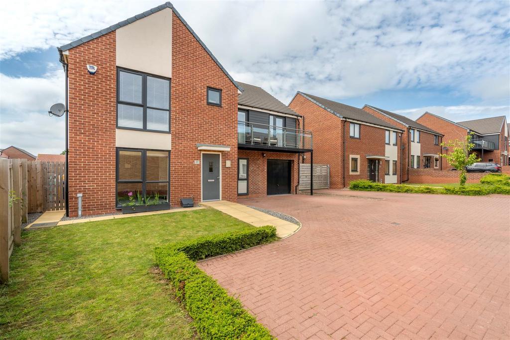Ashwood Close, Great Park, Newcastle Upon Tyne 6 bed detached house £