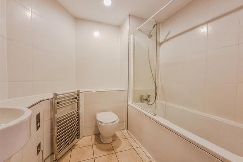 2 bedroom flat to rent, 18 Popeshead Court, Peter Lane, York, YO1