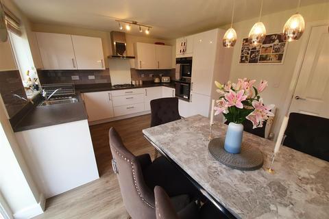 36 Watitune Avenue, Nuneaton, CV10 0DG