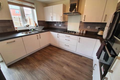 36 Watitune Avenue, Nuneaton, CV10 0DG