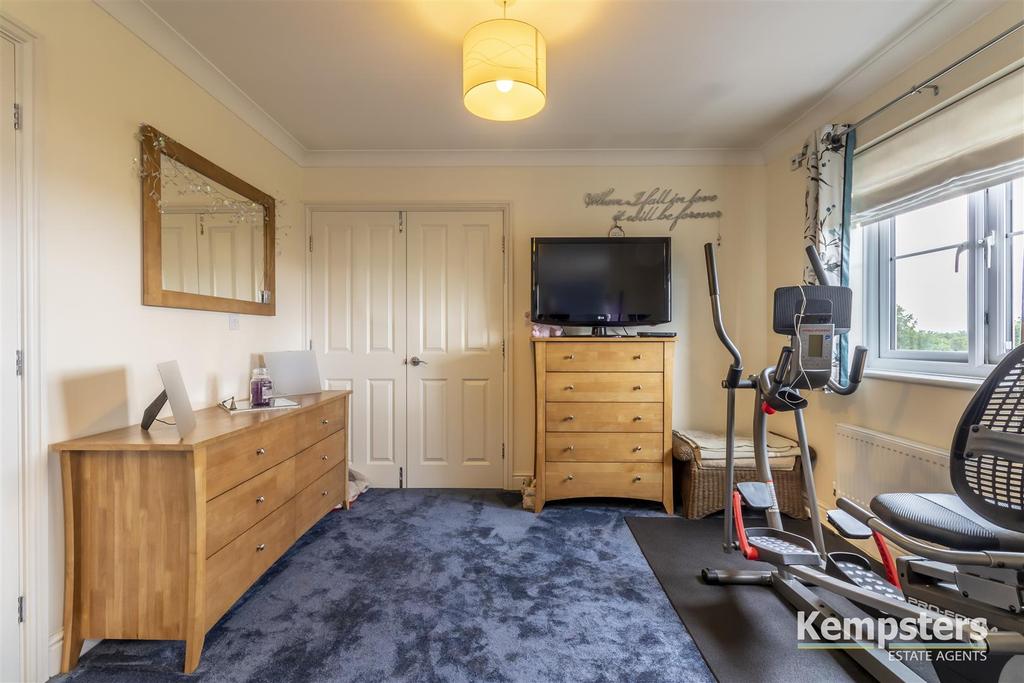 Bedroom 1 3rd.jpg