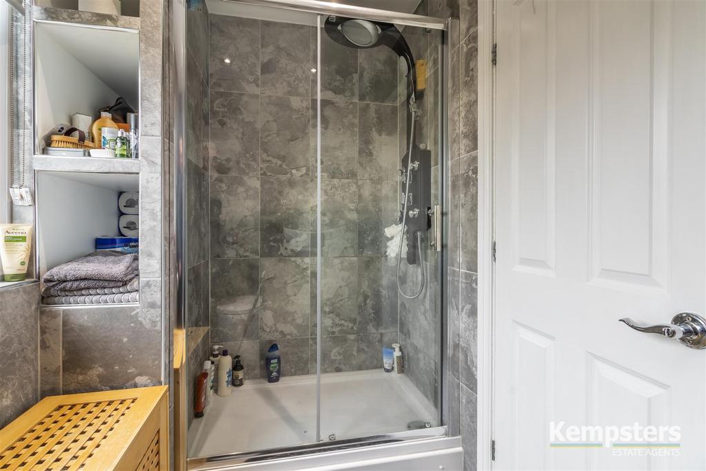 En Suite 3rd.jpg