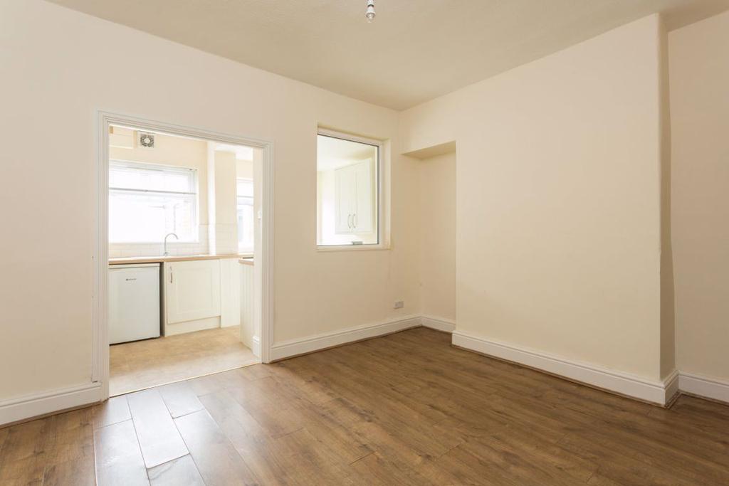 Baker Street, York 2 bed property £750 pcm (£173 pw)