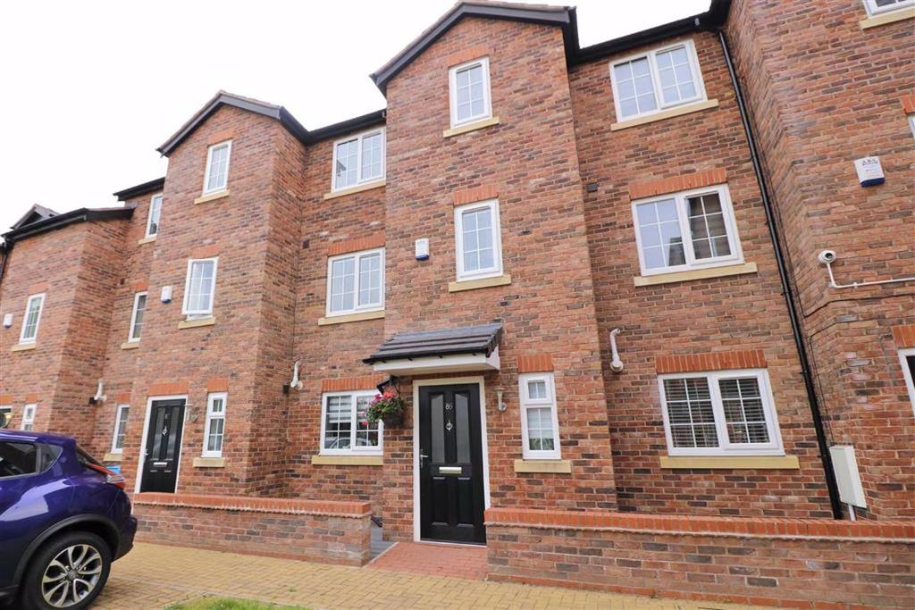 Marland Way, Stretford, Manchester, M32 5 bed terraced house £375,000