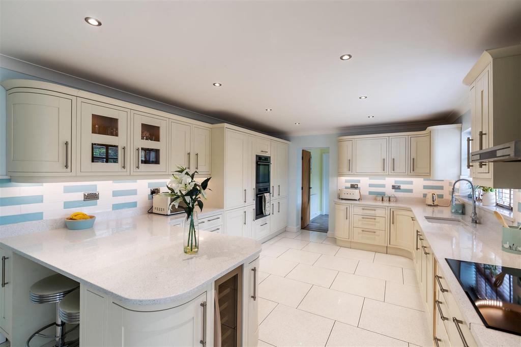 Living/dining/kitchen