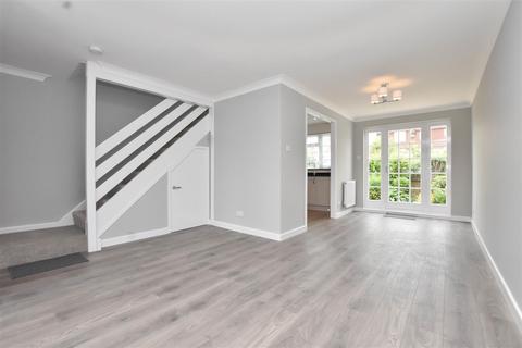 3 Brookmead Close, Eastbourne, BN22 8UX
