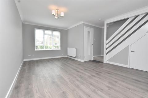 3 Brookmead Close, Eastbourne, BN22 8UX
