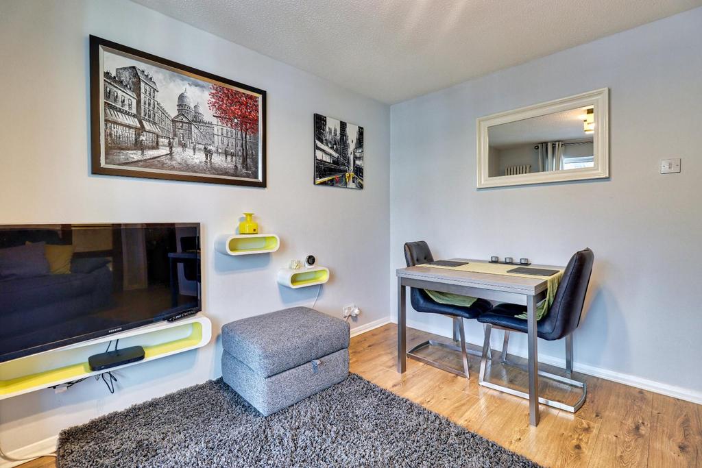 Dining room/snug
