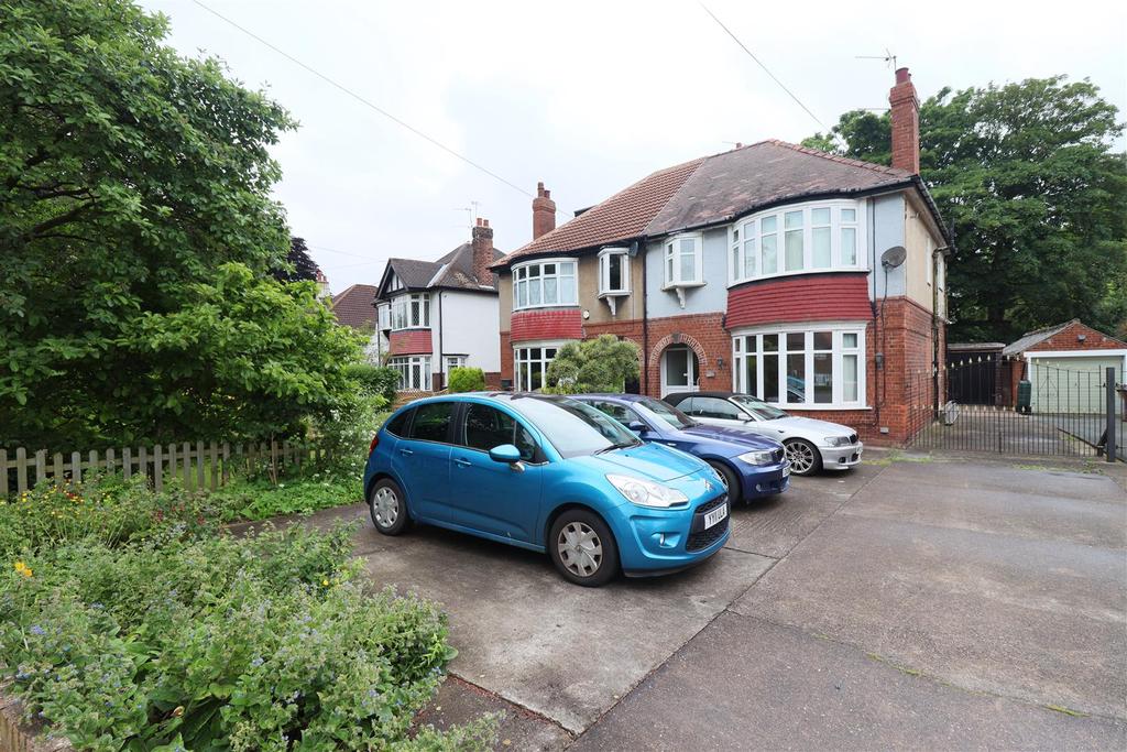 Station Road, Hessle 3 bed semidetached house £230,000