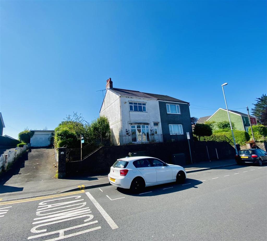 Gower Road, Killay, Swansea 3 bed semidetached house for sale £325,000
