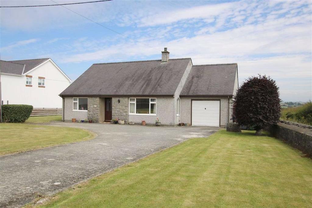Rhosmeirch, Anglesey, LL77 2 bed detached bungalow £290,000