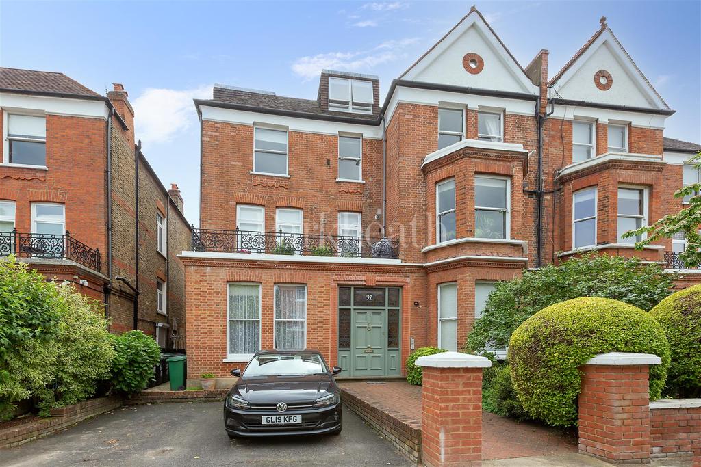 Canfield Gardens, South Hampstead NW6 2 bed apartment £500,000