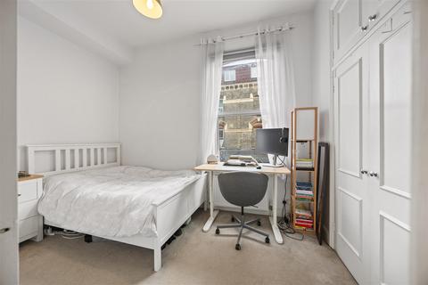 3 bedroom apartment to rent, Kilburn High Road, London NW6