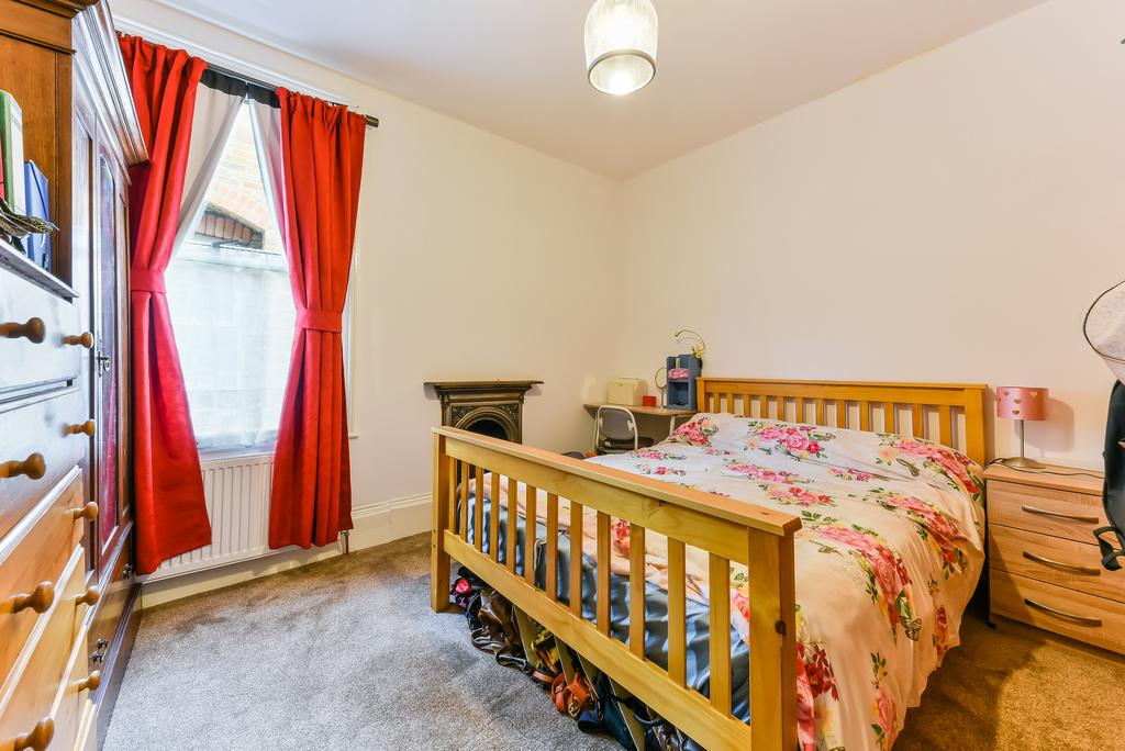 Apartment in London - View 3
