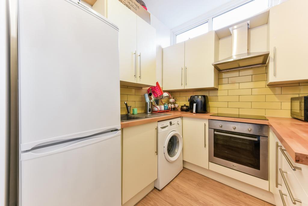 Apartment in London - View 4
