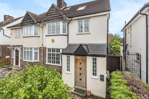 6 Whittell Gardens, London, SE26 4LN