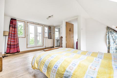 6 Whittell Gardens, London, SE26 4LN