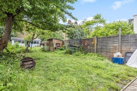 6 Whittell Gardens, London, SE26 4LN