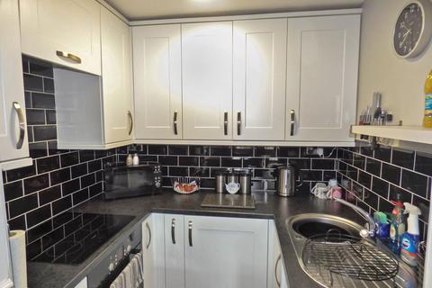 6 Burnbridge, Seaton Burn, Newcastle Upon Tyne, NE13 6DZ