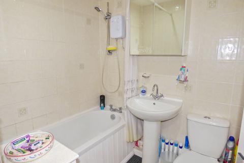 6 Burnbridge, Seaton Burn, Newcastle Upon Tyne, NE13 6DZ