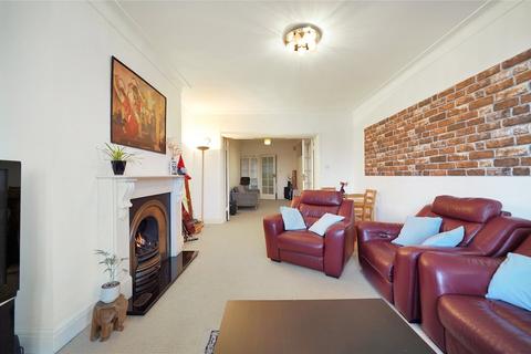 2 bedroom flat for sale, Hendon Way, Childs Hill, London, NW2