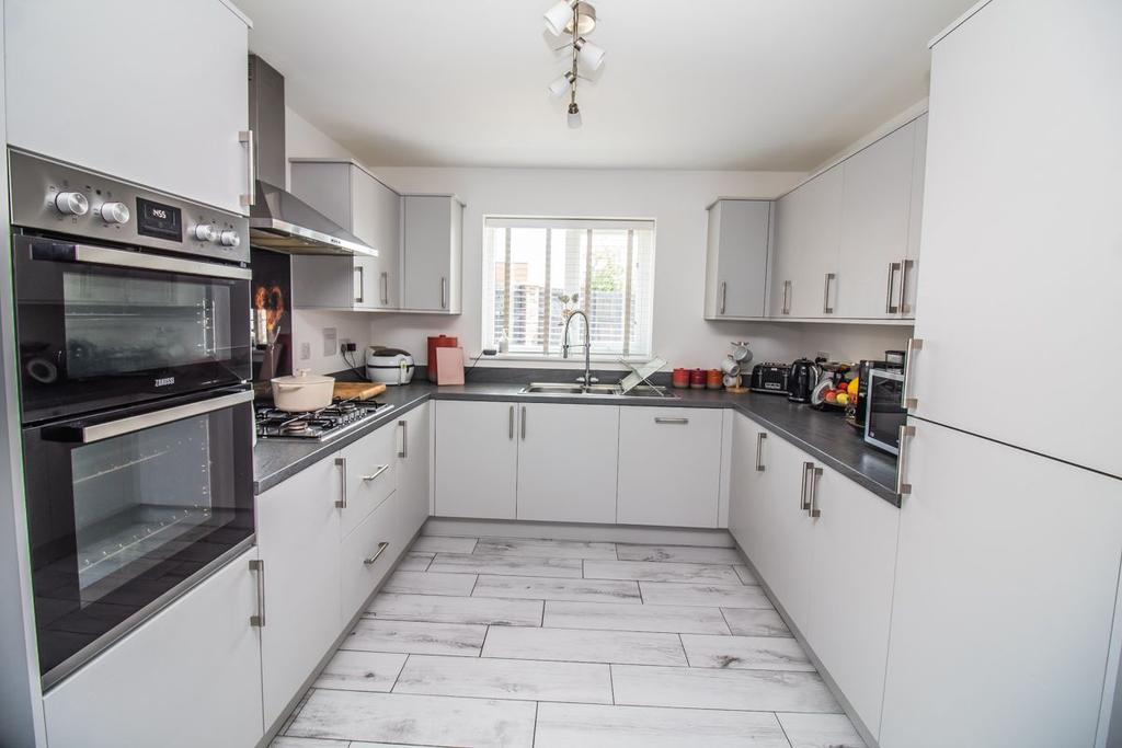 Kitchen 3