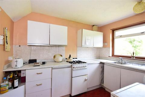 12 James Road, Cuxton, Rochester, ME2 1DH