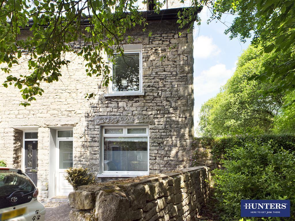 Queen Katherine Street, Kendal, LA9 7DG 3 bed end of terrace house £